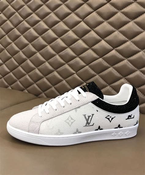 used louis vuitton mens shoes